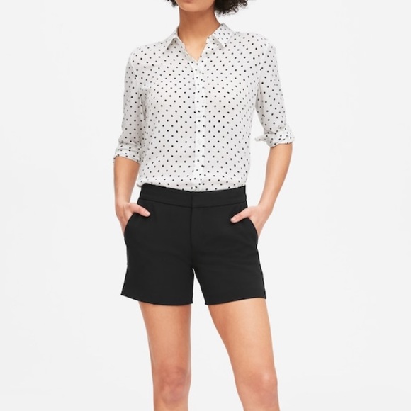 NWOT Banana Republic Black Dressy Shorts - Picture 3 of 8